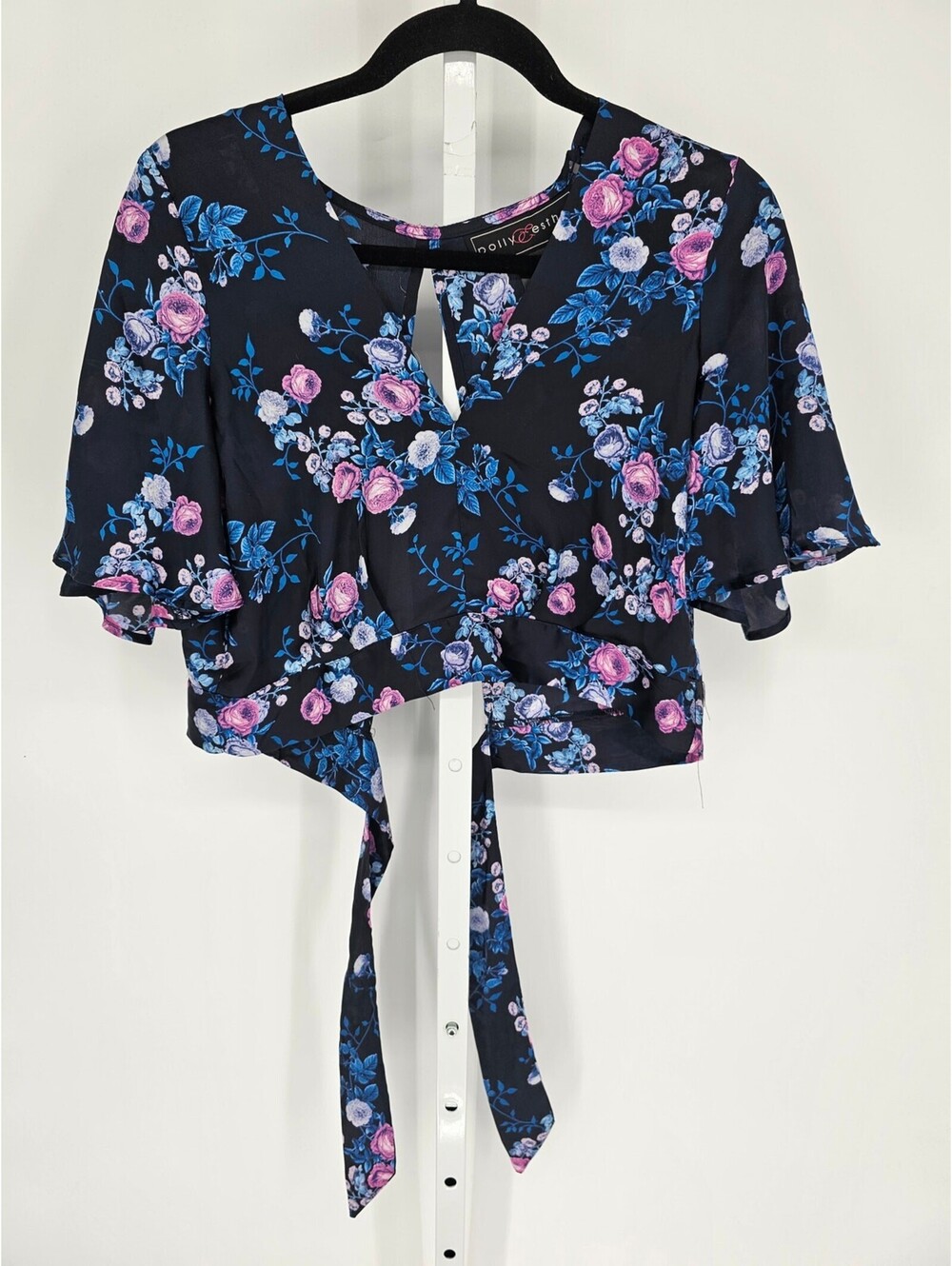 Polly & Esther Women's Short Sleeve V-neck Floral Tie Front Crop Top Size L